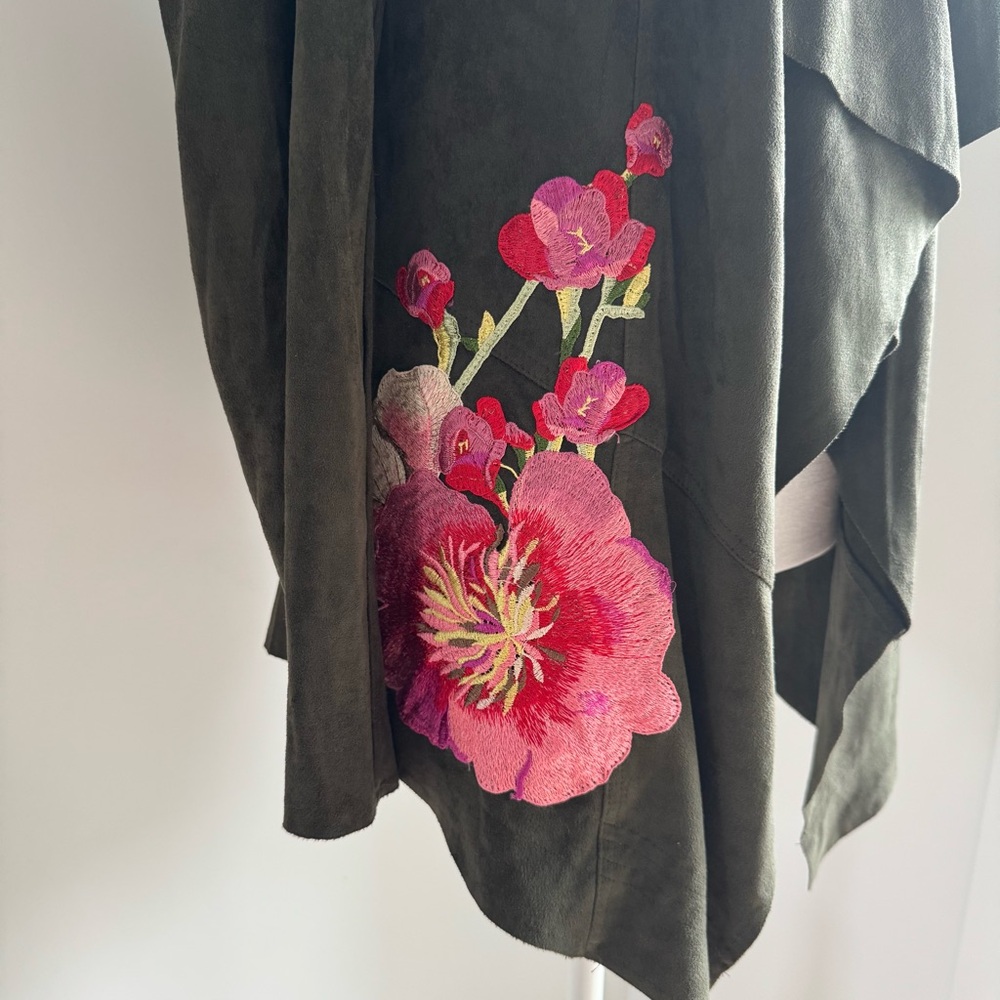 V CRISTINA Olive Faux Suede Embroidered Long Sleeve Cardigan Jacket Size M - Picture 3 of 13